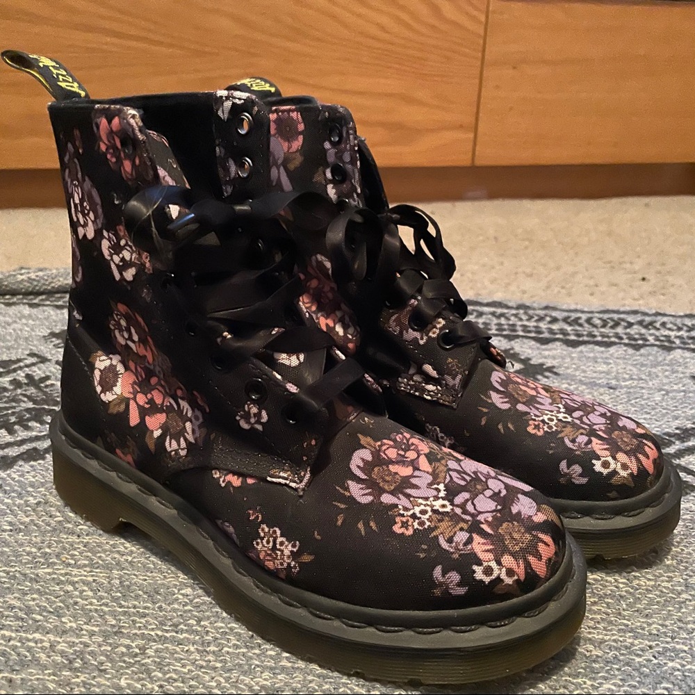Dr Martens Beckett Combat Boot